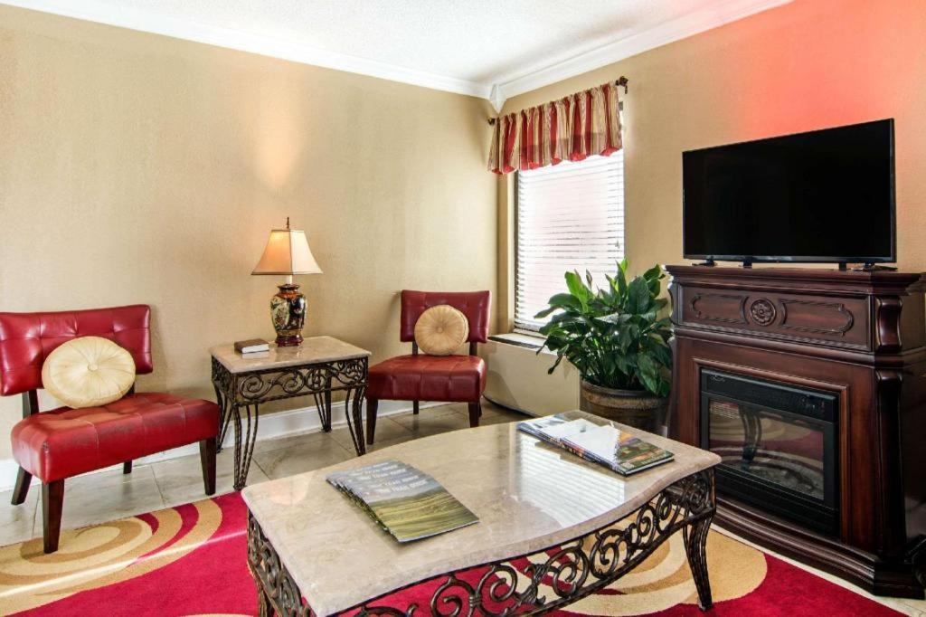 Econo Lodge Madison Extérieur photo