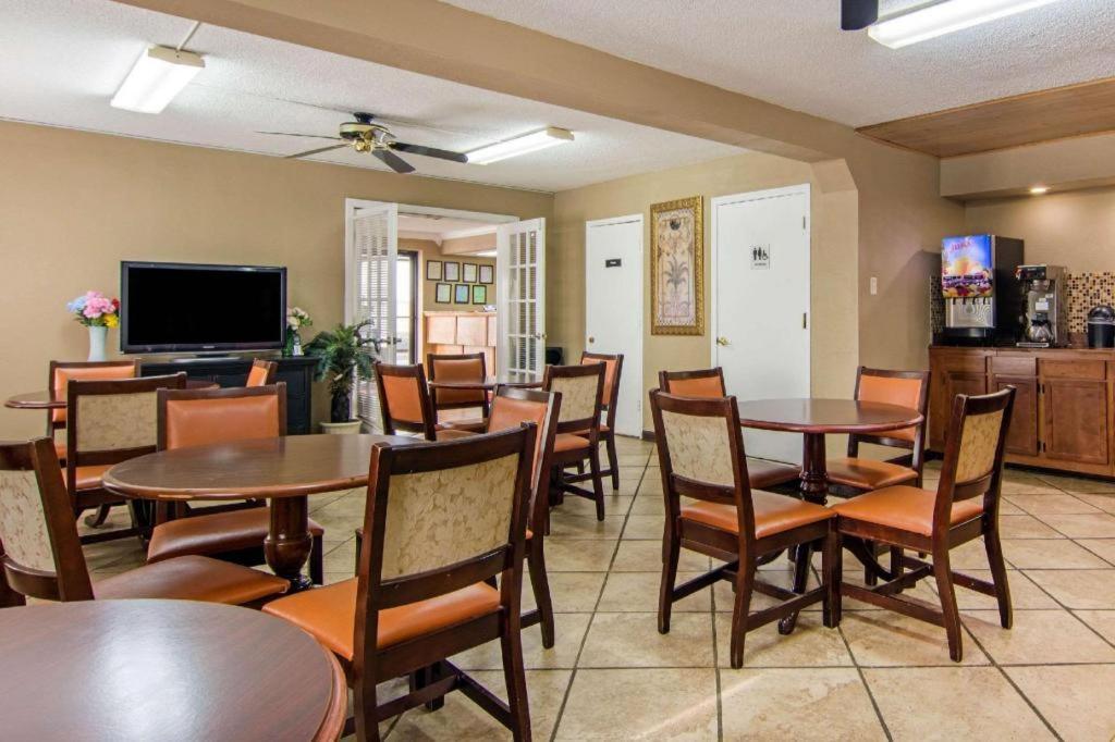 Econo Lodge Madison Extérieur photo